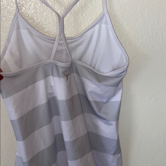 Old Navy Active wear Tank - Picture 2 of 3